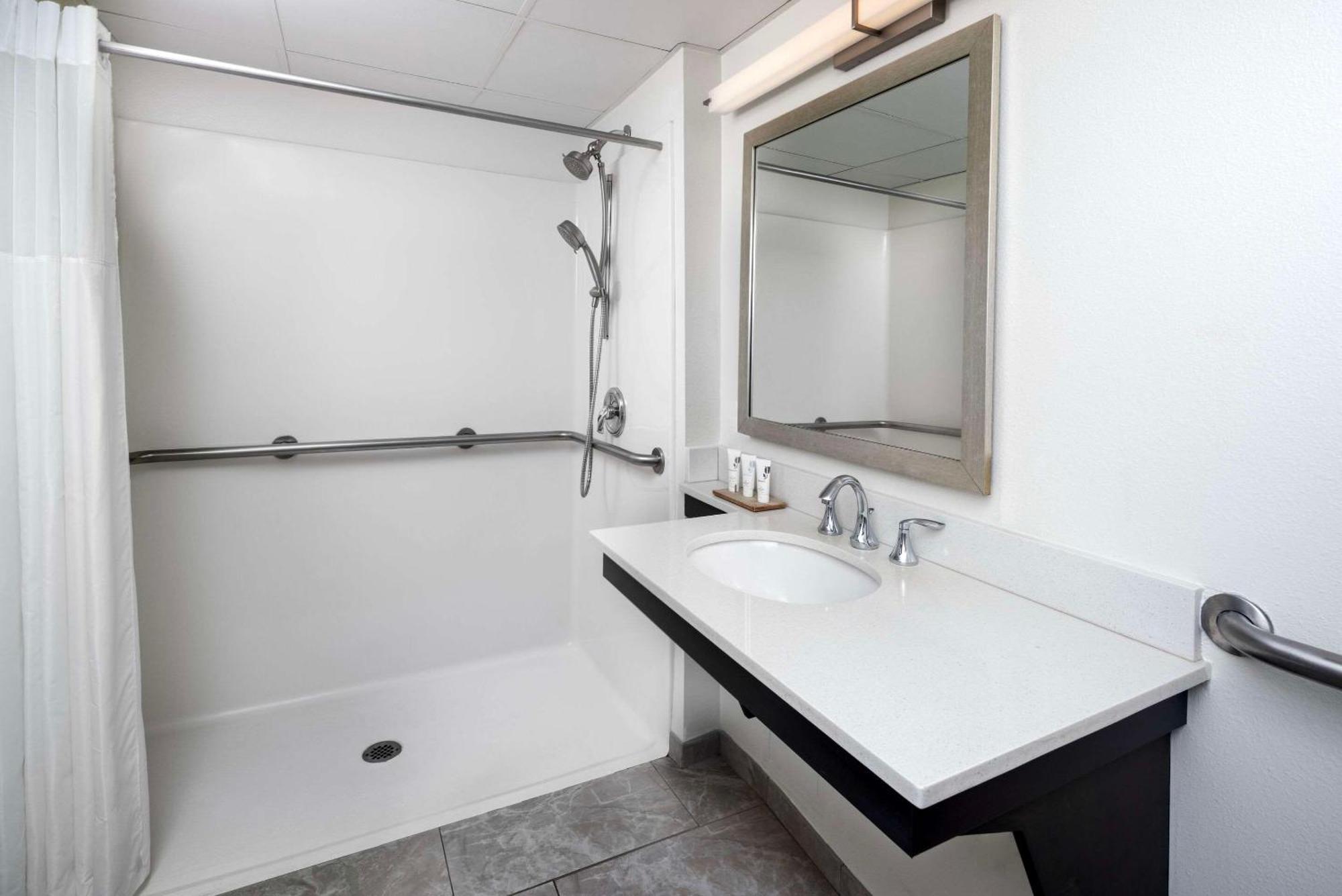 Country Inn & Suites By Radisson Asheville Downtown Tunnel Road Eksteriør bilde