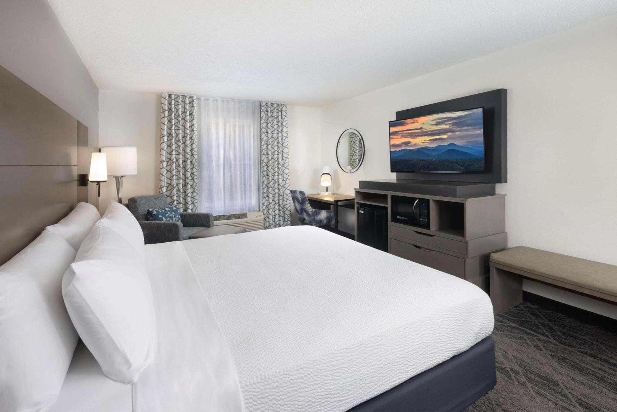 Country Inn & Suites By Radisson Asheville Downtown Tunnel Road Eksteriør bilde