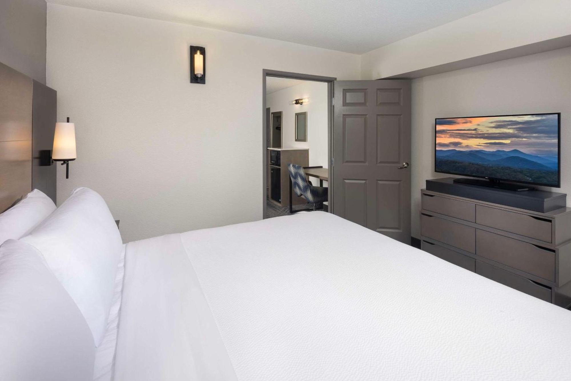 Country Inn & Suites By Radisson Asheville Downtown Tunnel Road Eksteriør bilde