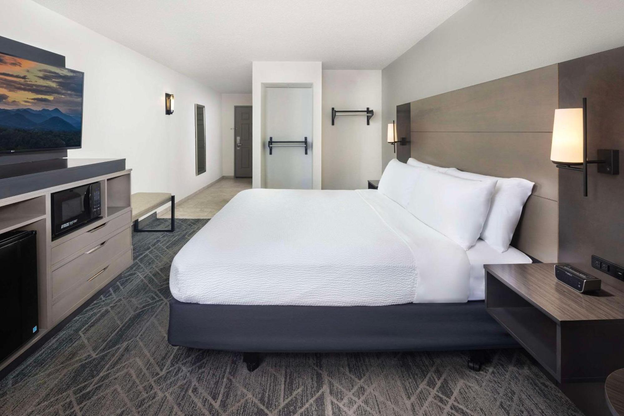 Country Inn & Suites By Radisson Asheville Downtown Tunnel Road Eksteriør bilde