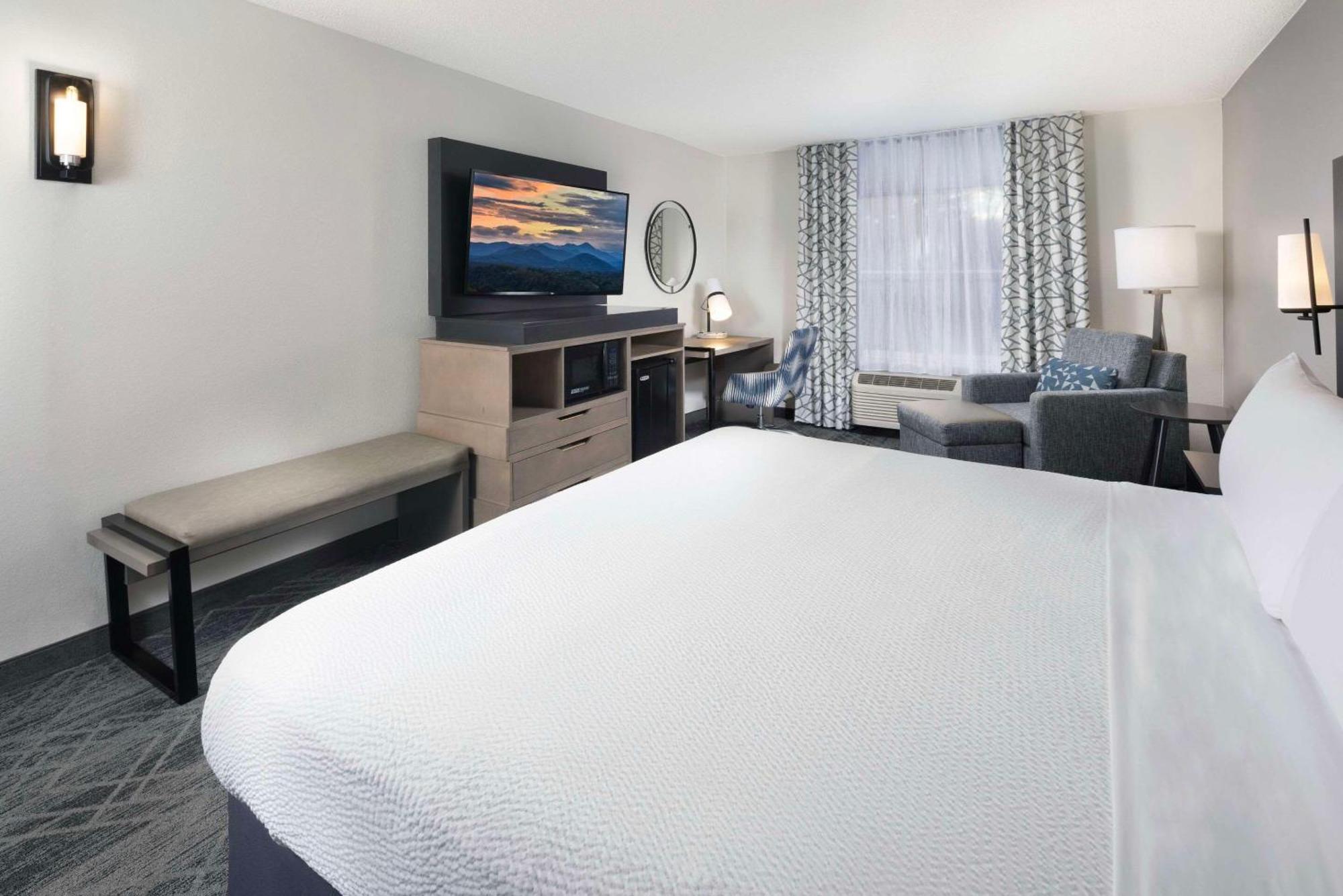 Country Inn & Suites By Radisson Asheville Downtown Tunnel Road Eksteriør bilde