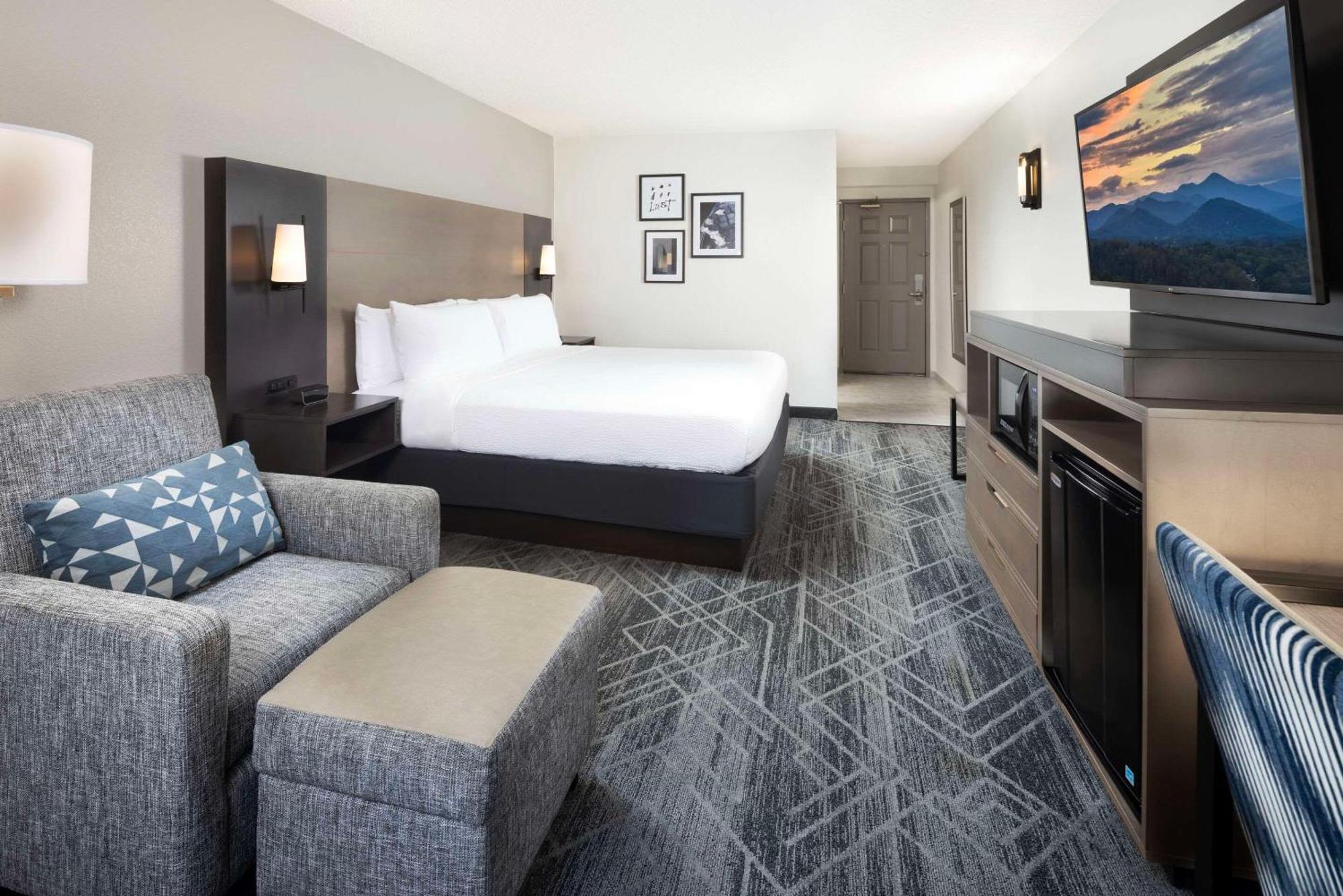 Country Inn & Suites By Radisson Asheville Downtown Tunnel Road Eksteriør bilde