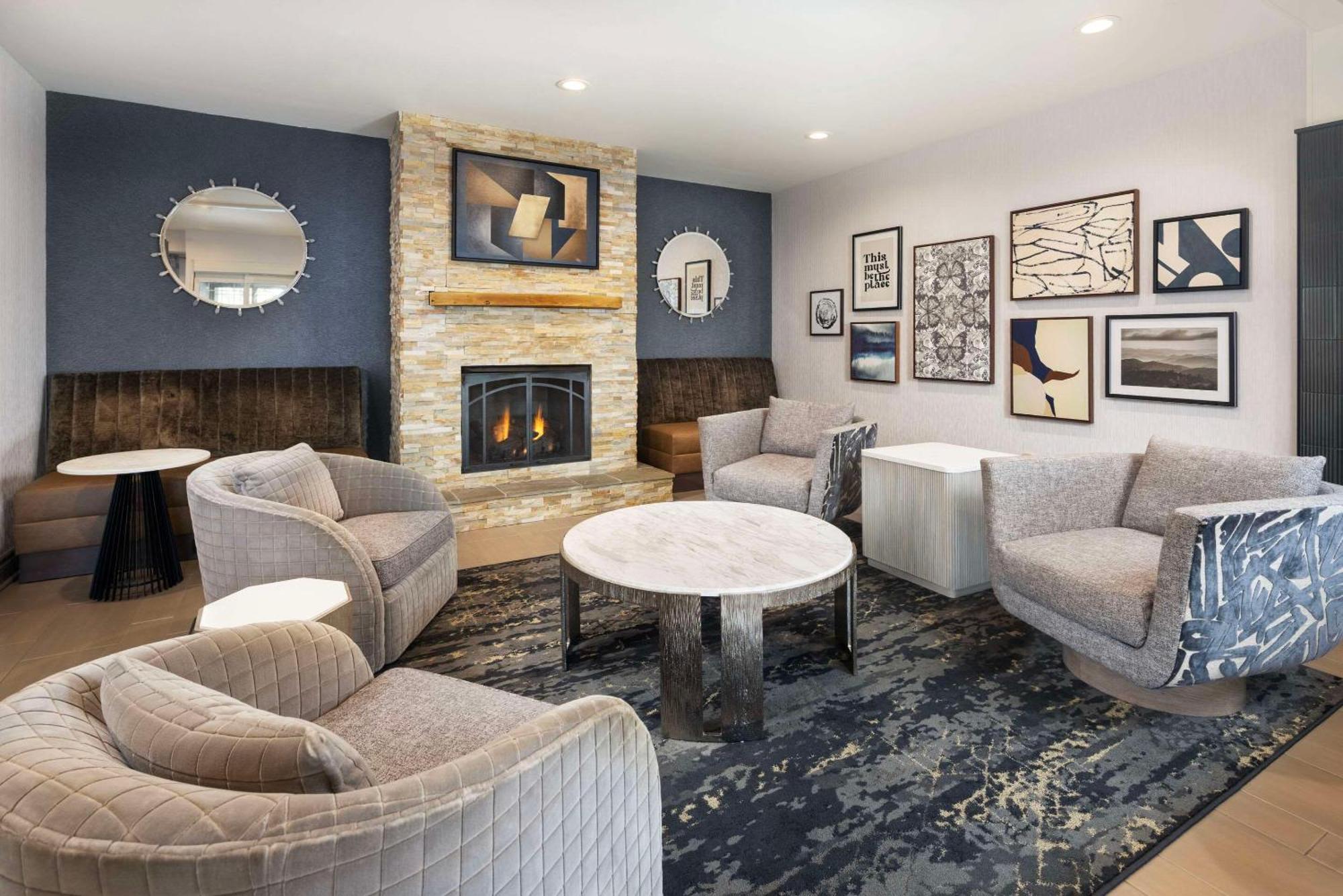 Country Inn & Suites By Radisson Asheville Downtown Tunnel Road Eksteriør bilde