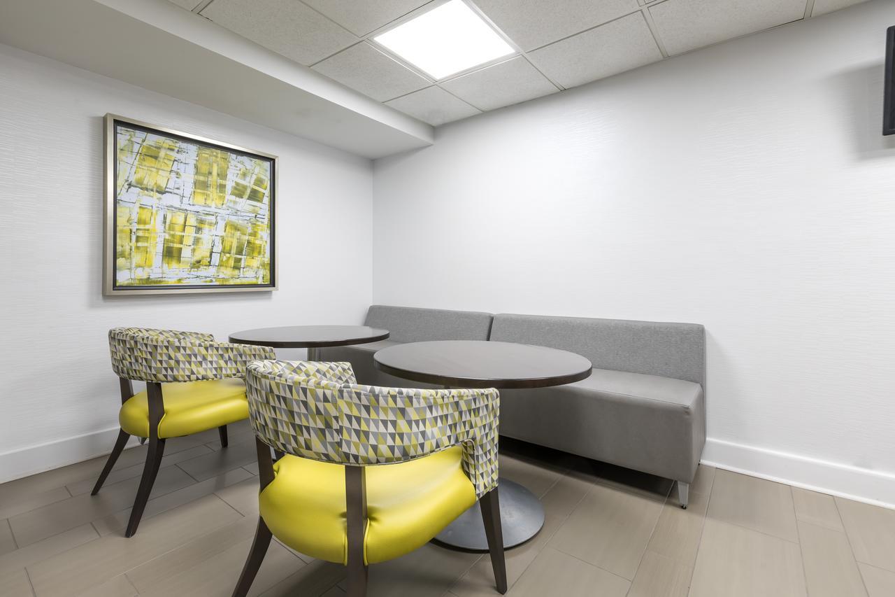 Country Inn & Suites By Radisson Asheville Downtown Tunnel Road Eksteriør bilde
