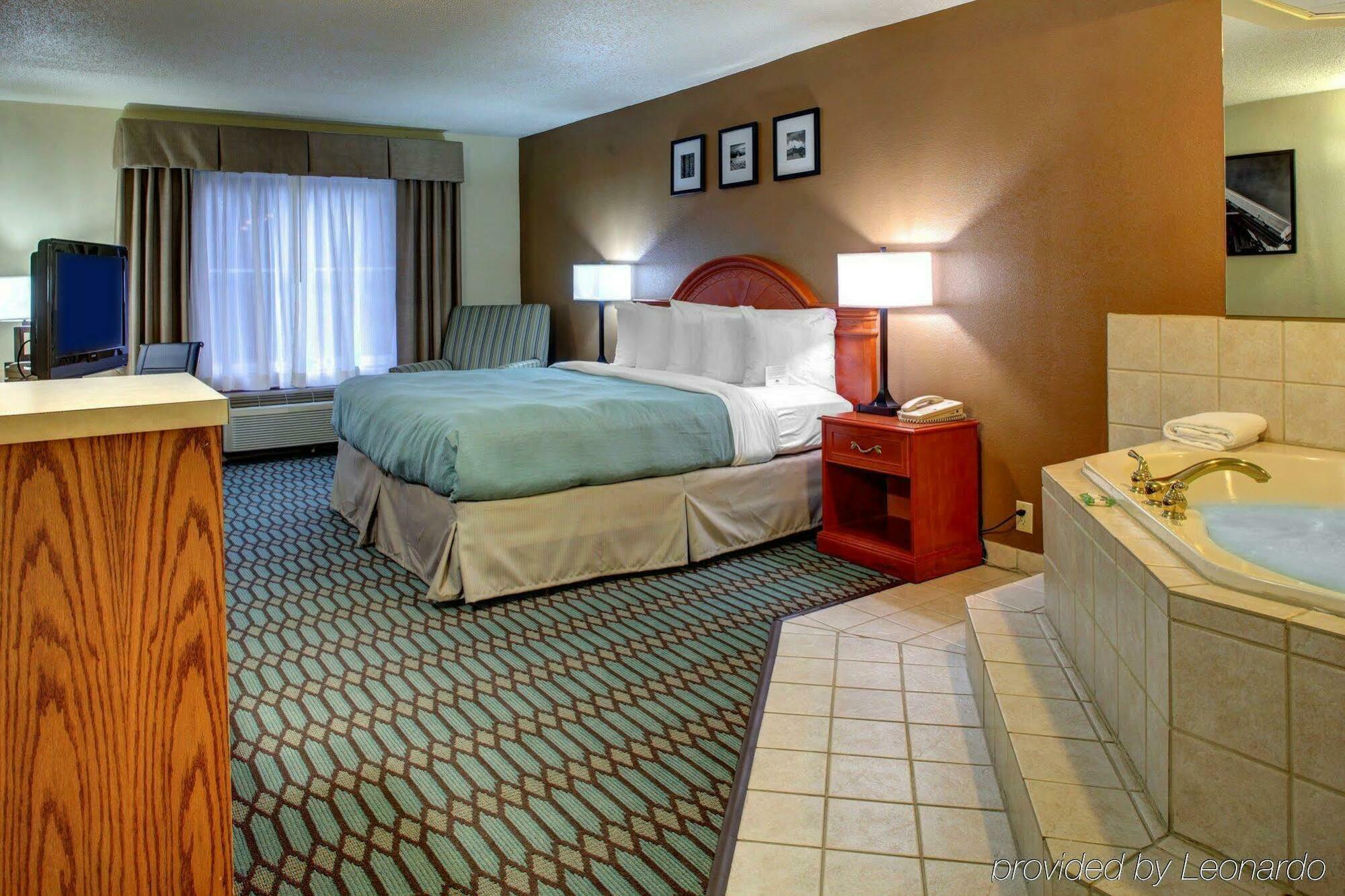 Country Inn & Suites By Radisson Asheville Downtown Tunnel Road Eksteriør bilde